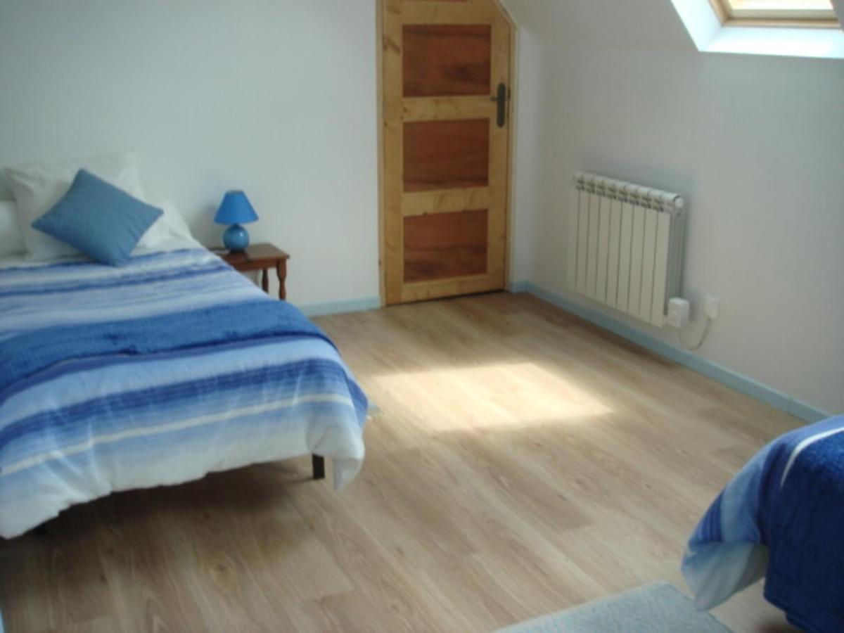 Captivating 2-Bed House With Log Burner In Kérien Esterno foto
