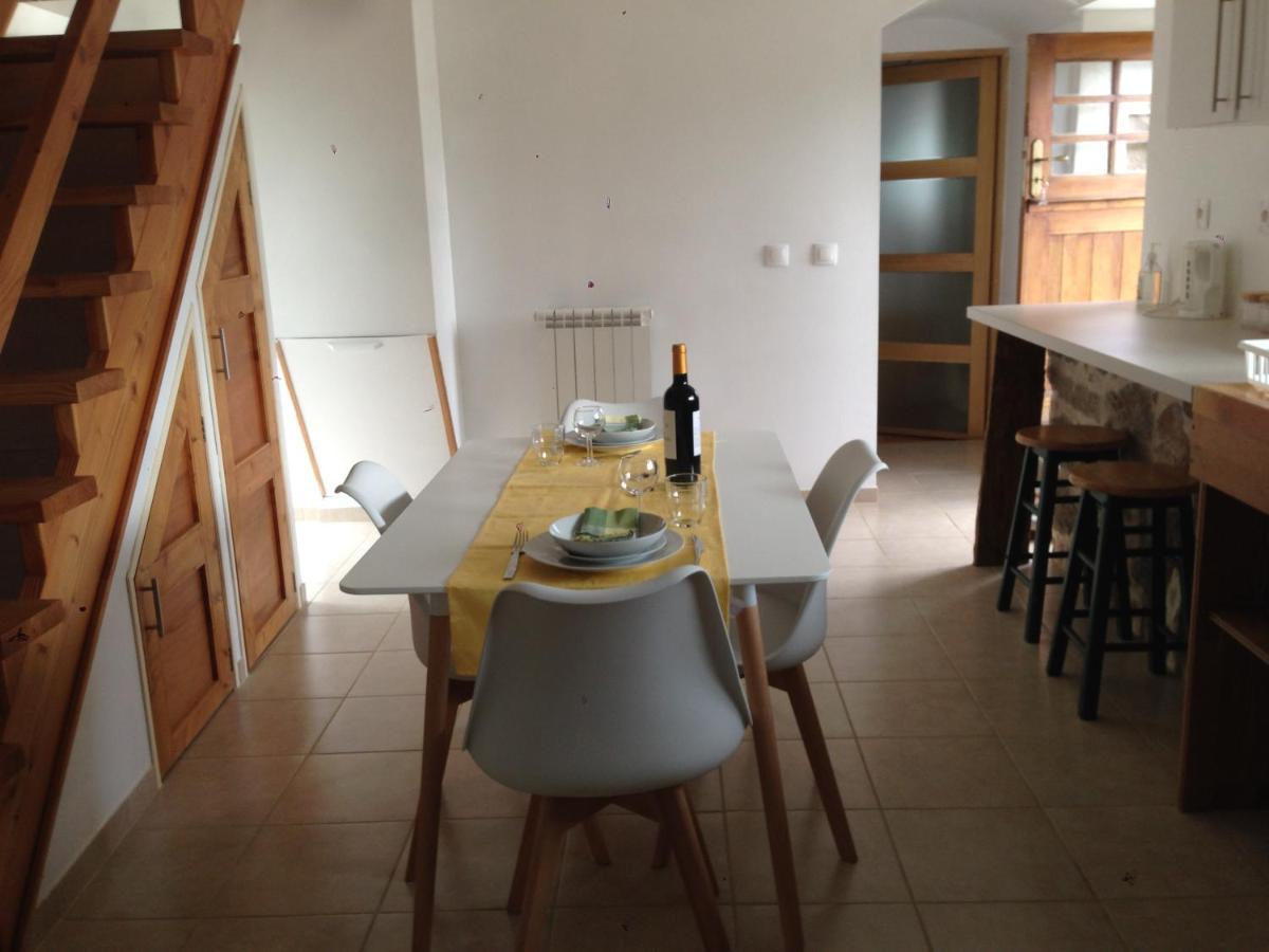 Captivating 2-Bed House With Log Burner In Kérien Esterno foto
